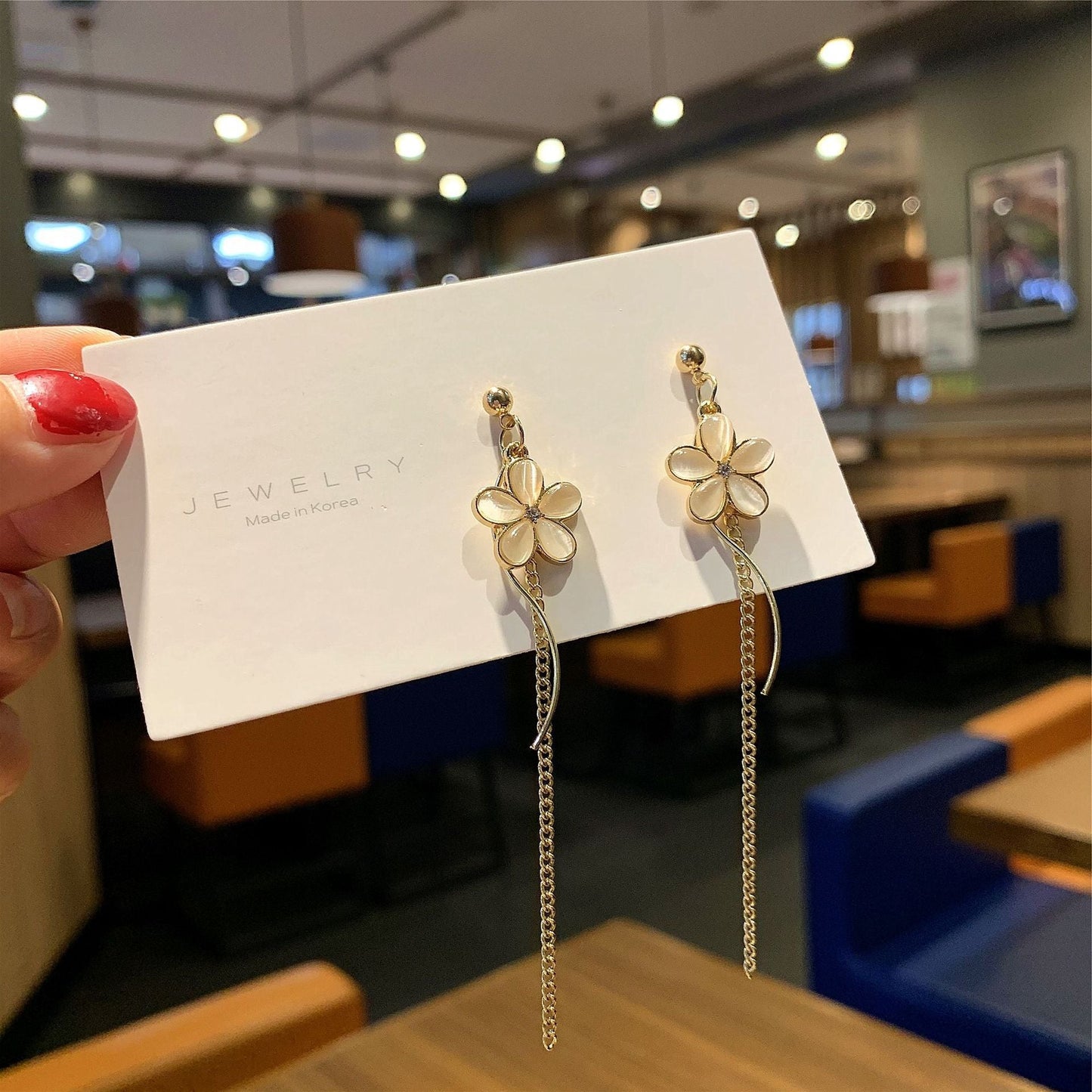 Boucles d'oreilles pendantes à motif fleurs