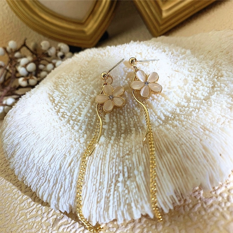 Boucles d'oreilles pendantes à motif fleurs