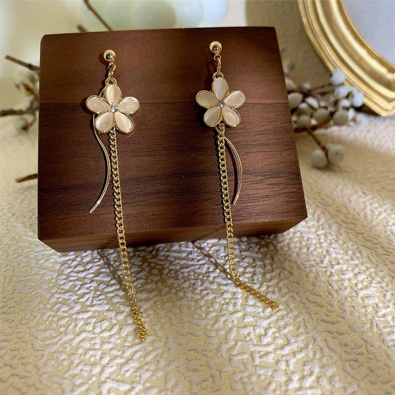 Boucles d'oreilles pendantes à motif fleurs
