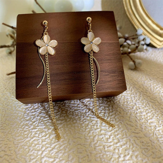 Boucles d'oreilles pendantes à motif fleurs