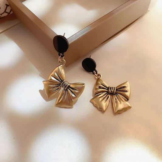 Boucle d'oreilles nœud à deux boucles, Vintage style